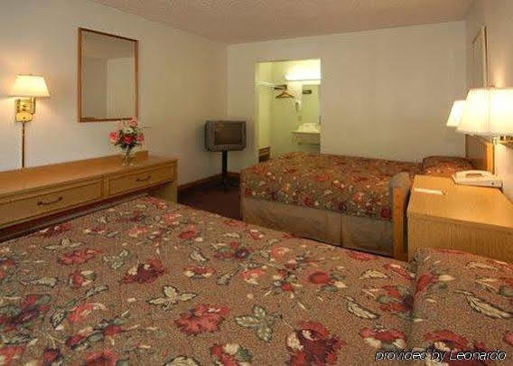 เอคโคโน่ ลอดจ์ แอร์พอร์ต I-35 นอร์ธ Motel ฟาร์เมอร์สแบรนช์ ภายนอก รูปภาพ