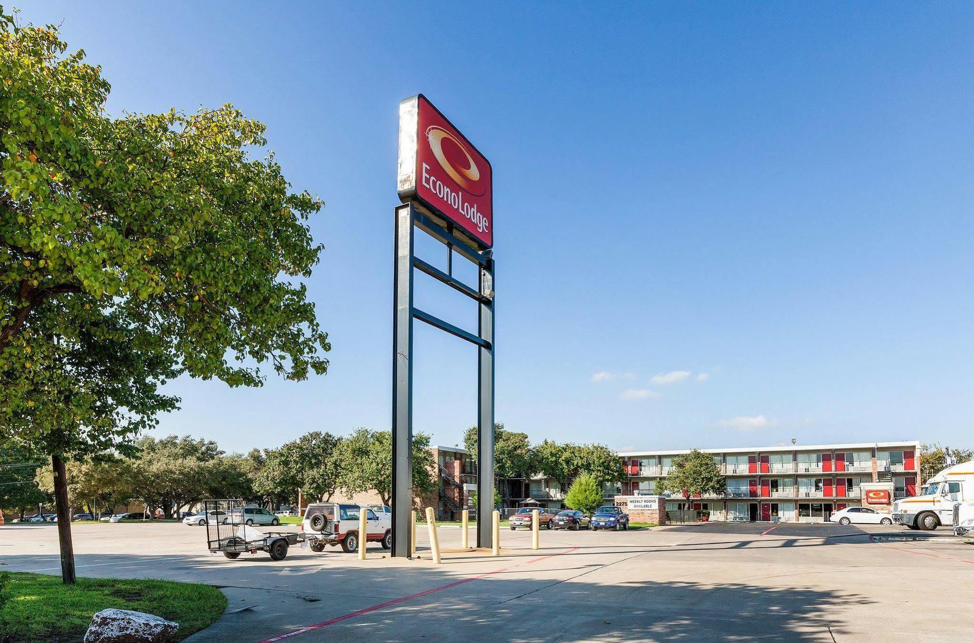 เอคโคโน่ ลอดจ์ แอร์พอร์ต I-35 นอร์ธ Motel ฟาร์เมอร์สแบรนช์ ภายนอก รูปภาพ