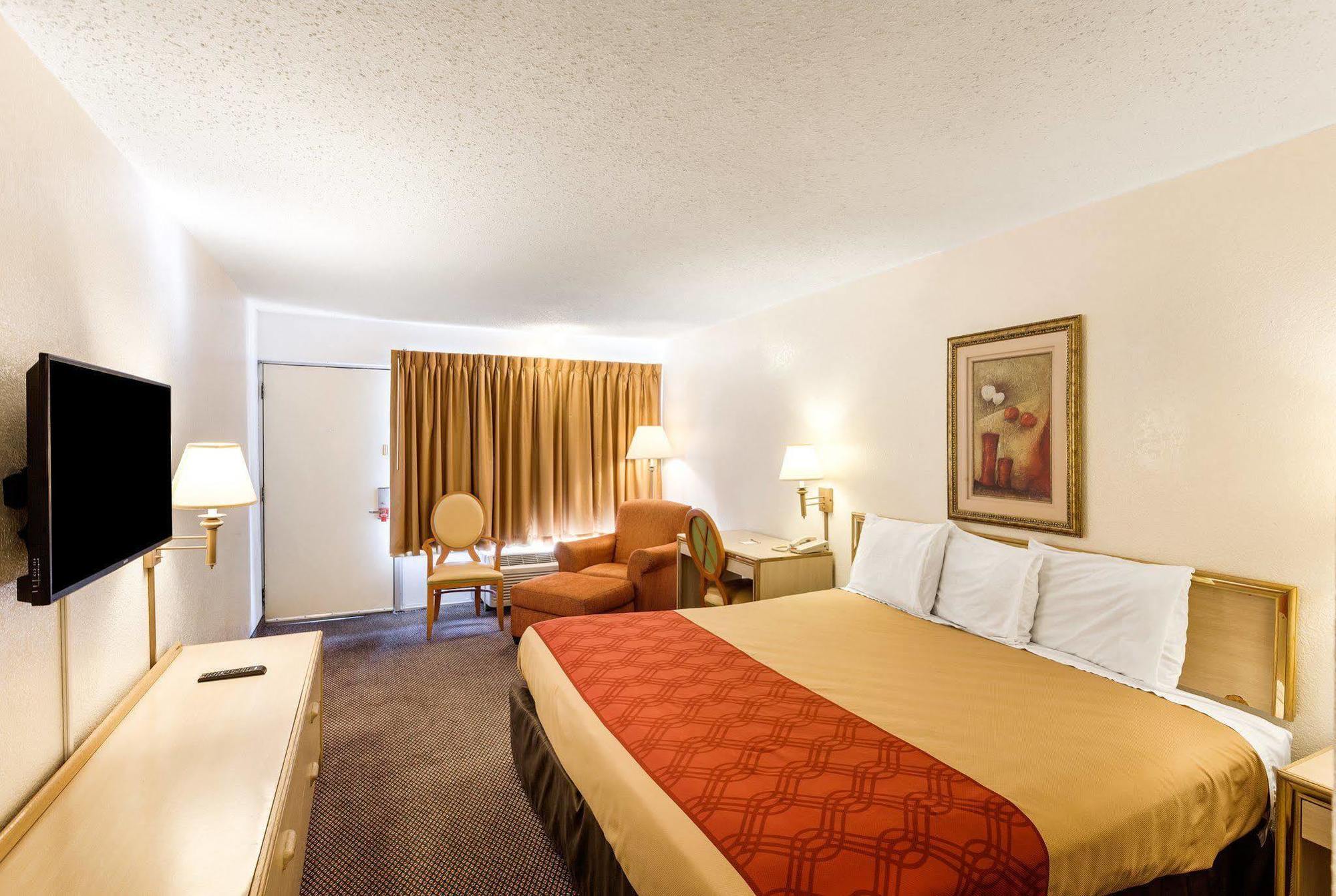 เอคโคโน่ ลอดจ์ แอร์พอร์ต I-35 นอร์ธ Motel ฟาร์เมอร์สแบรนช์ ภายนอก รูปภาพ